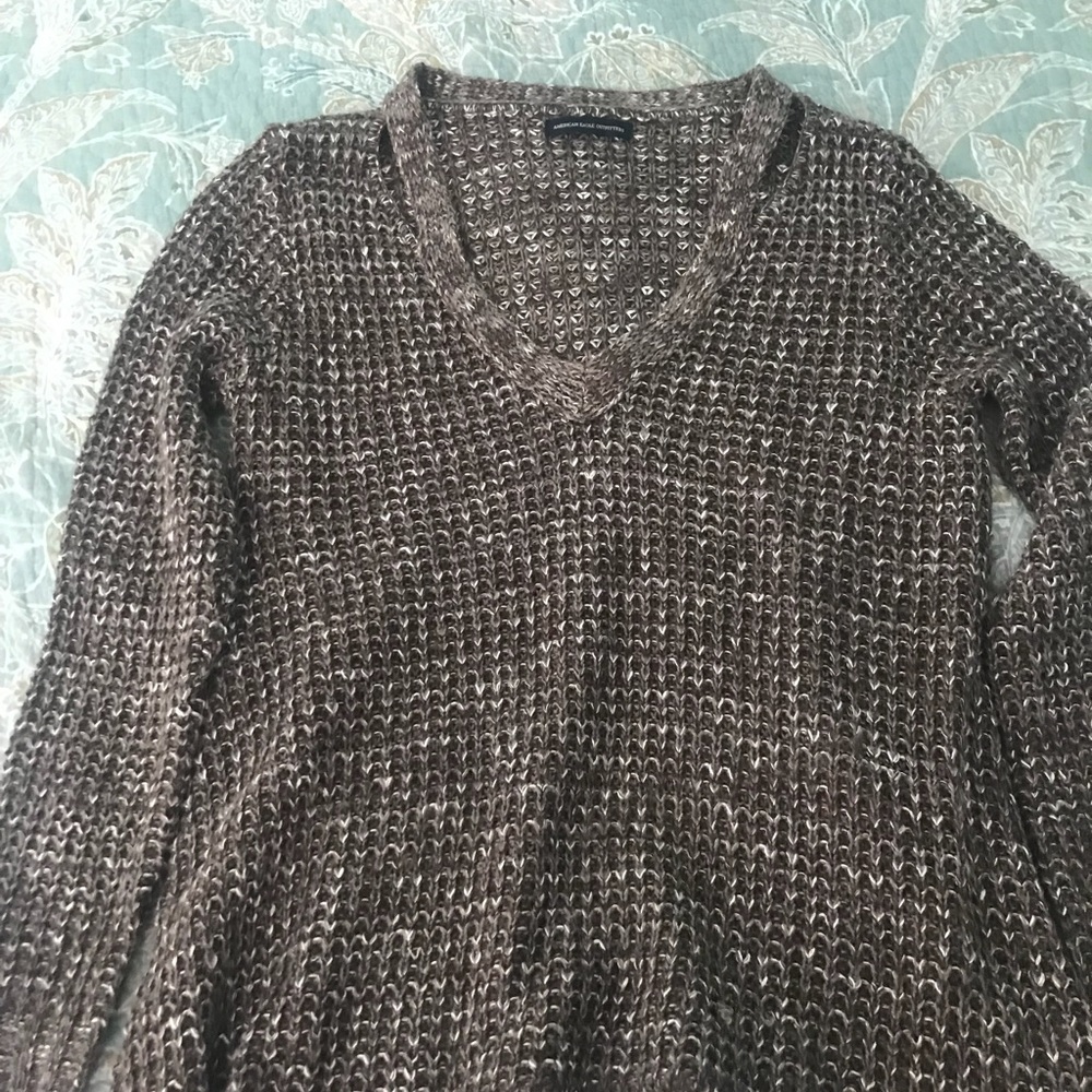 V neck sweater